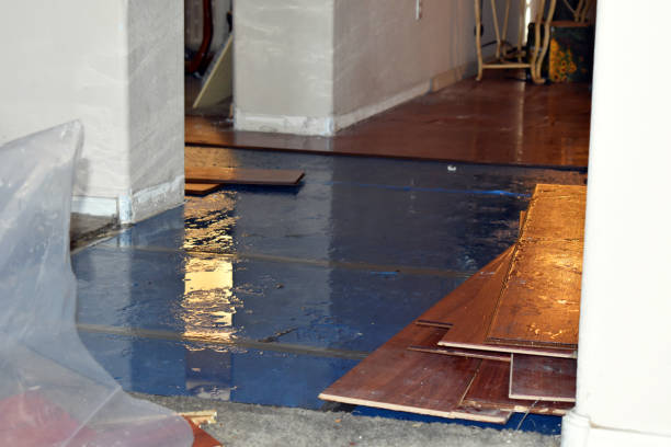 Professional Water Extraction technician working in Russell, KS